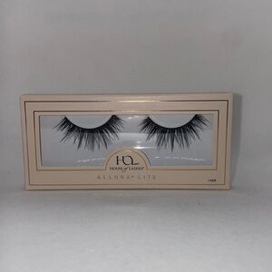 Brand new House of Lashes in Allura Lite